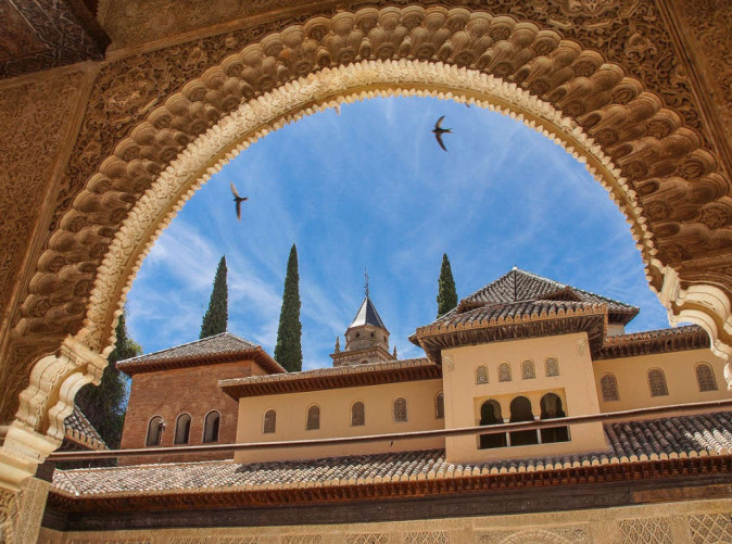 0025_Alhambra Bogen_Schöne Aussichten Touristik